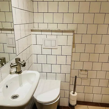 בית הארחה Red Light District Canal View אמסטרדם