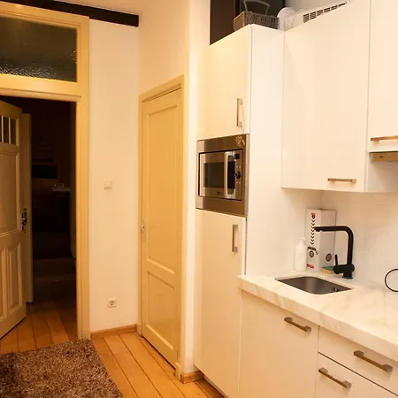 בית הארחה Red Light District Canal View 4*