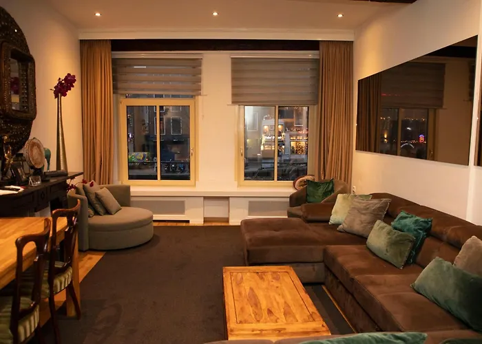 Red Light District B & B Canal View