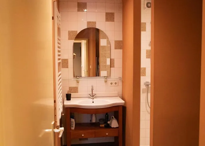 Red Light District Canal View Gæstehus 4*